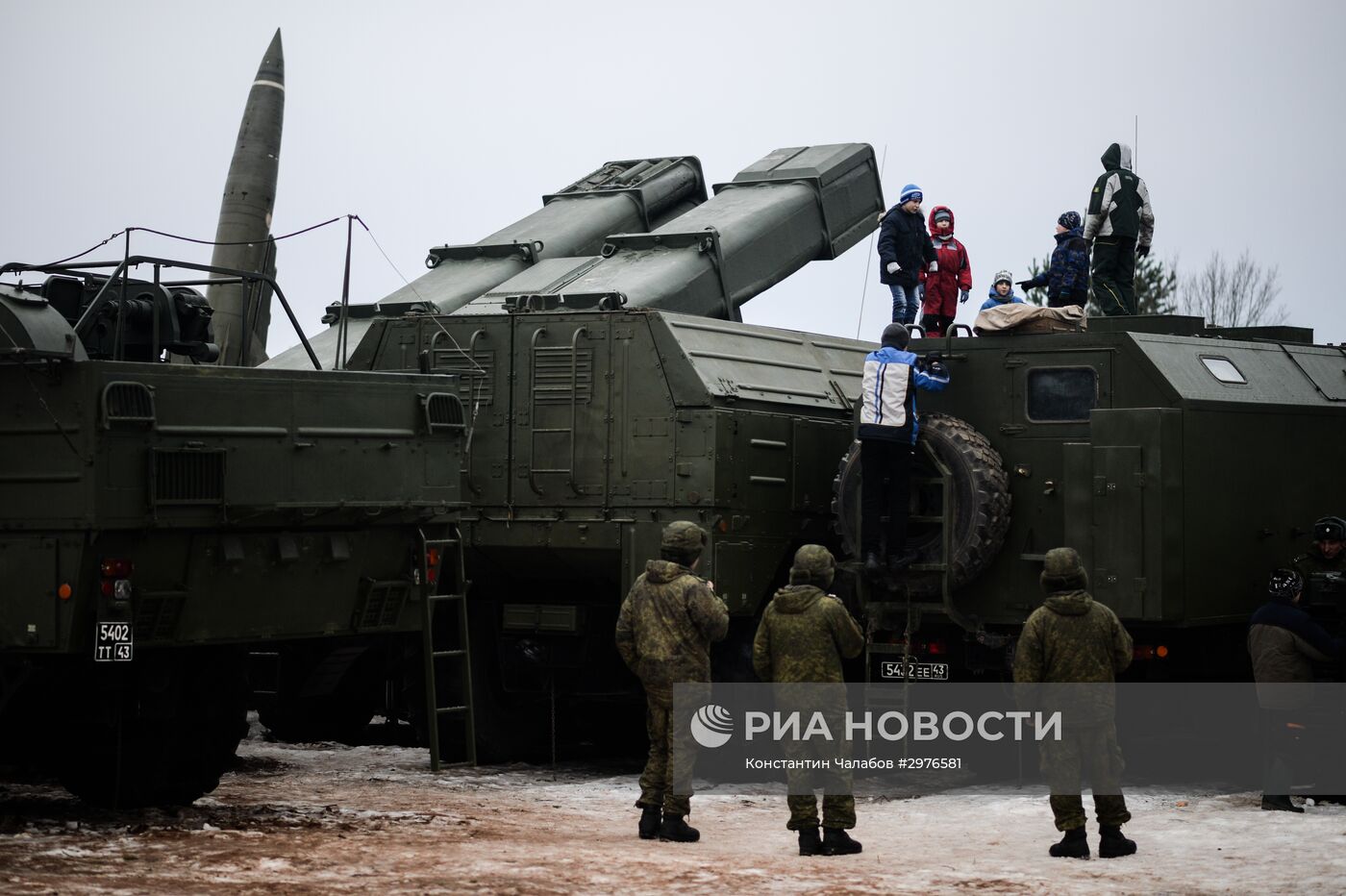День ракетных войск и артиллерии на полигоне Луга в Ленинградской области