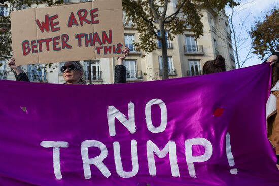 Демонстрация против Трампа в Париже