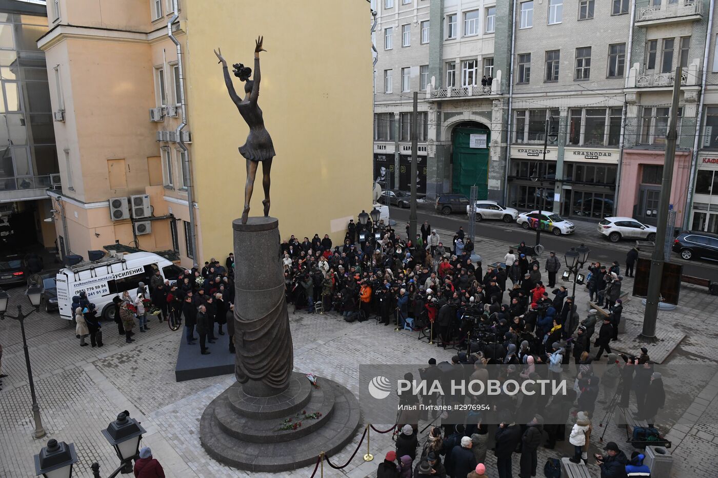 Открытие памятника Майе Плисецкой в Москве