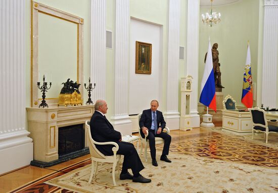 Рабочая встреча президента РФ В. Путина с президентом Белоруссии А. Лукашенко