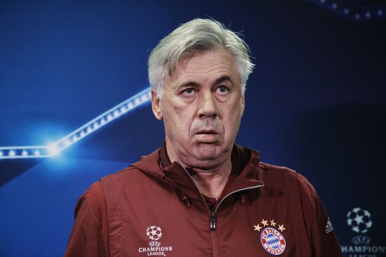 Футбол. Лига чемпионов. Тренировка ФК "Бавария"