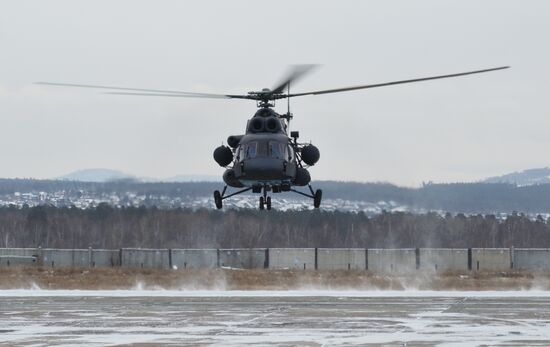 Первый арктический вертолет Ми-8АМТШ-ВА передан морской авиации ВМФ России