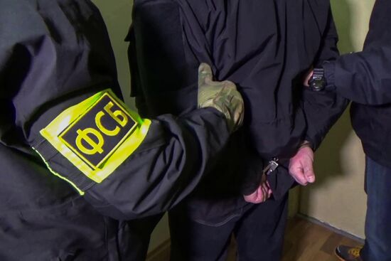 ФСБ РФ задержала в Севастополе бывшего военнослужащего штаба Черноморского флота Л. Пархоменко