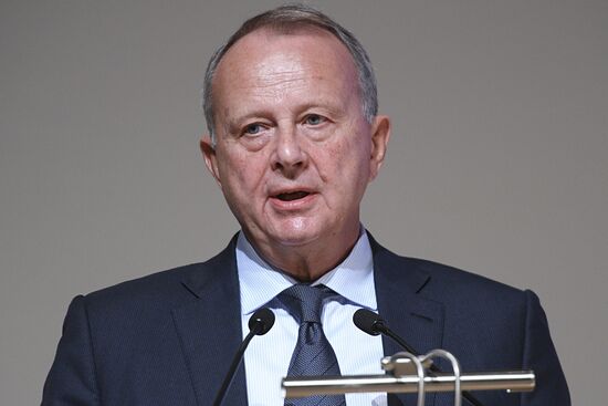 Международный форум "Примаковские чтения". День первый