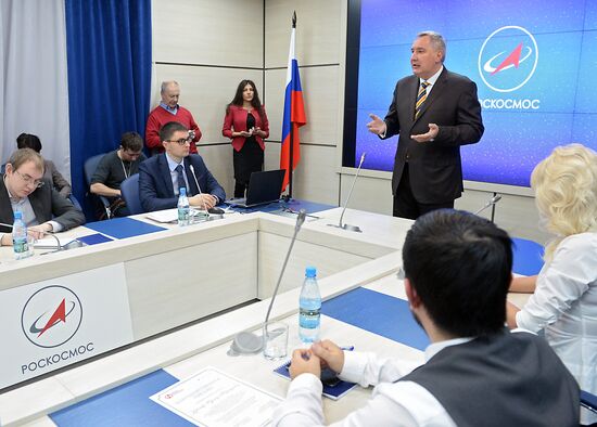 Вице-премьер РФ Д. Рогозин наградил победителей конкурса по перспективной космической технике