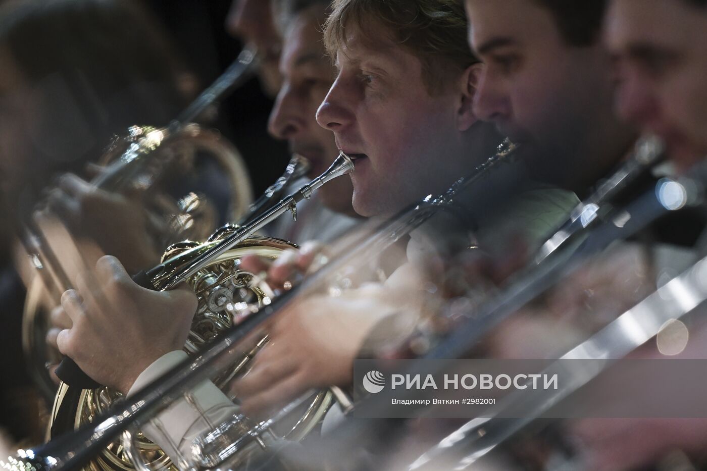 Юбилейный гала-концерт Госоркестра России и Госхора в Большом театре