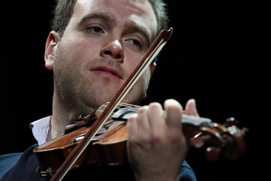 Юбилейный гала-концерт Госоркестра России и Госхора в Большом театре