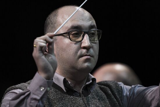 Юбилейный гала-концерт Госоркестра России и Госхора в Большом театре