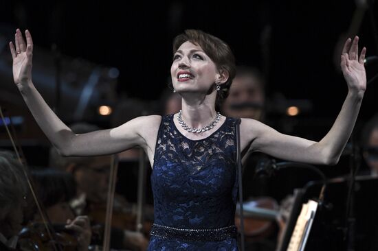 Юбилейный гала-концерт Госоркестра России и Госхора в Большом театре