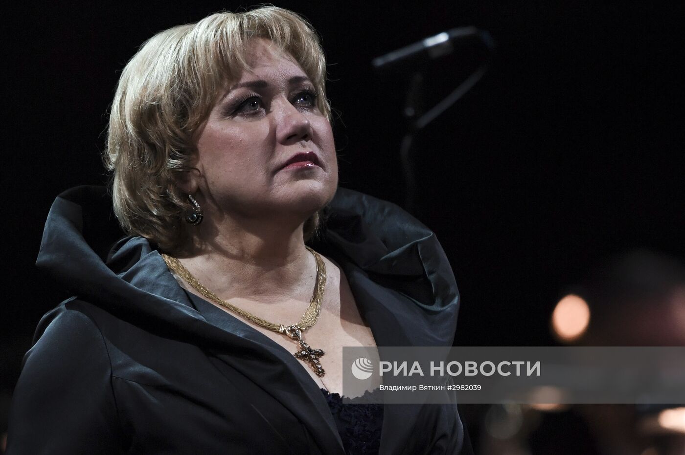 Юбилейный гала-концерт Госоркестра России и Госхора в Большом театре