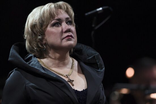 Юбилейный гала-концерт Госоркестра России и Госхора в Большом театре