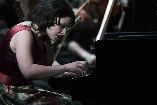 Юбилейный гала-концерт Госоркестра России и Госхора в Большом театре