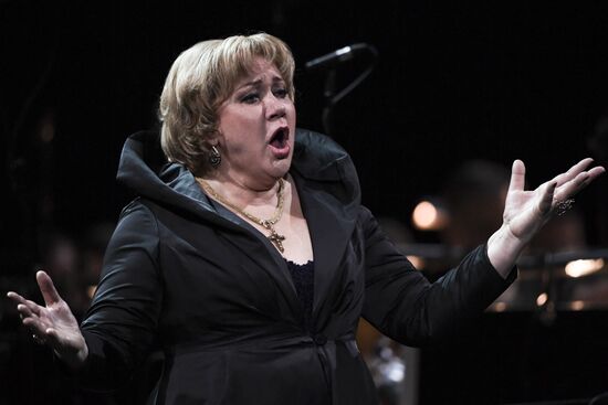 Юбилейный гала-концерт Госоркестра России и Госхора в Большом театре