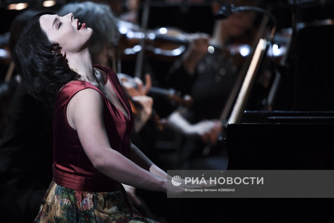 Юбилейный гала-концерт Госоркестра России и Госхора в Большом театре