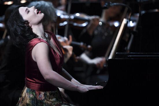 Юбилейный гала-концерт Госоркестра России и Госхора в Большом театре