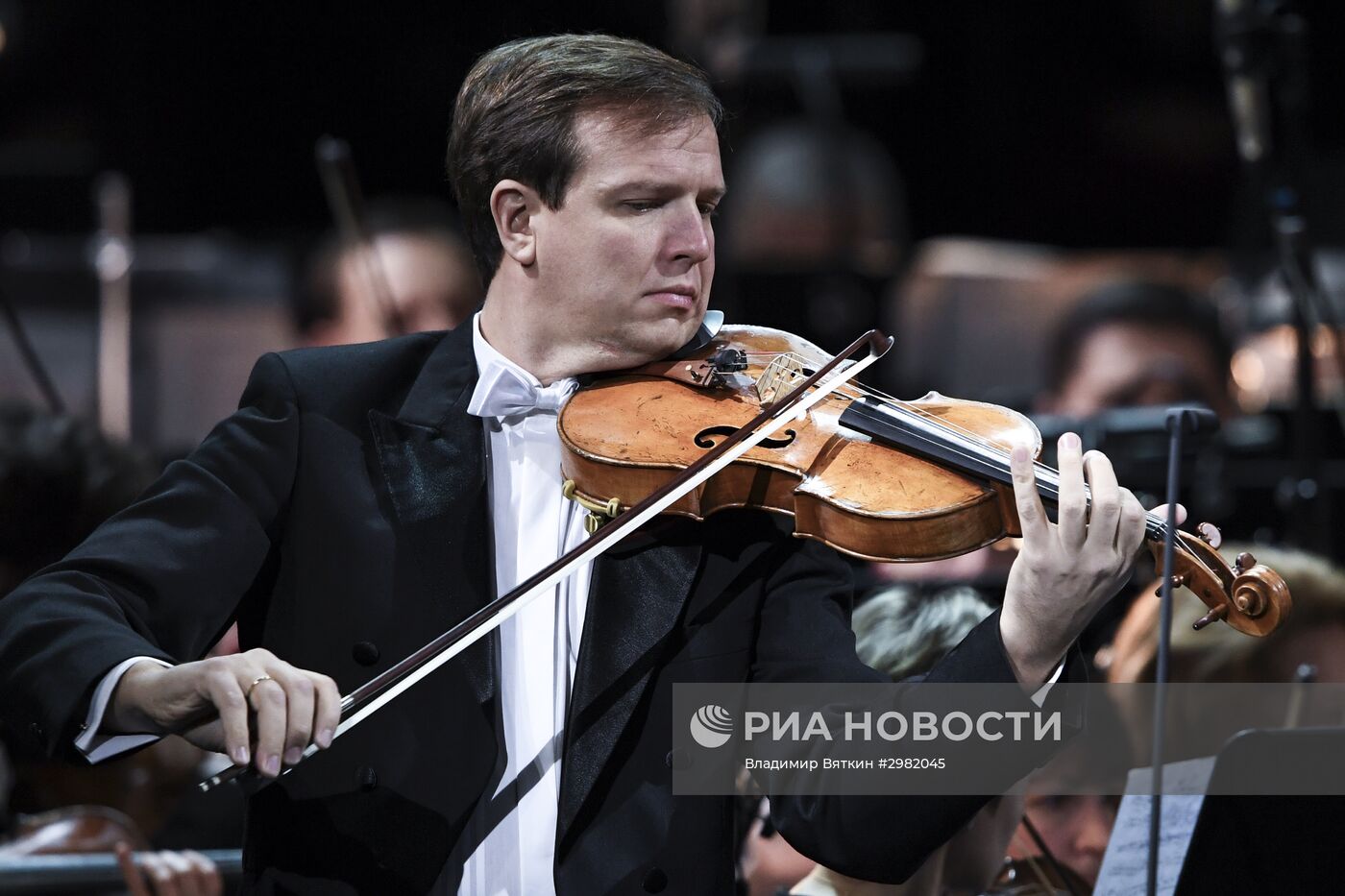 Юбилейный гала-концерт Госоркестра России и Госхора в Большом театре