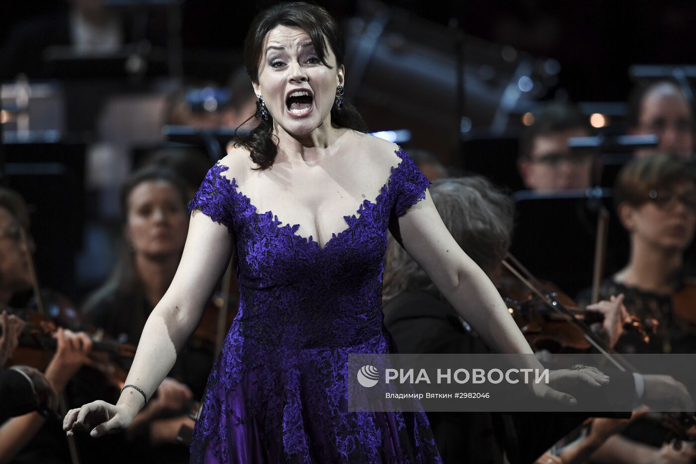 Юбилейный гала-концерт Госоркестра России и Госхора в Большом театре