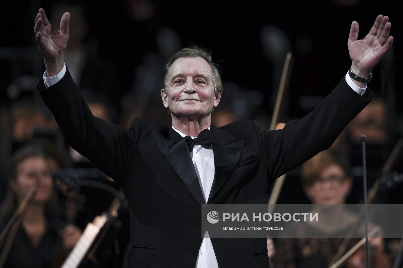 Юбилейный гала-концерт Госоркестра России и Госхора в Большом театре