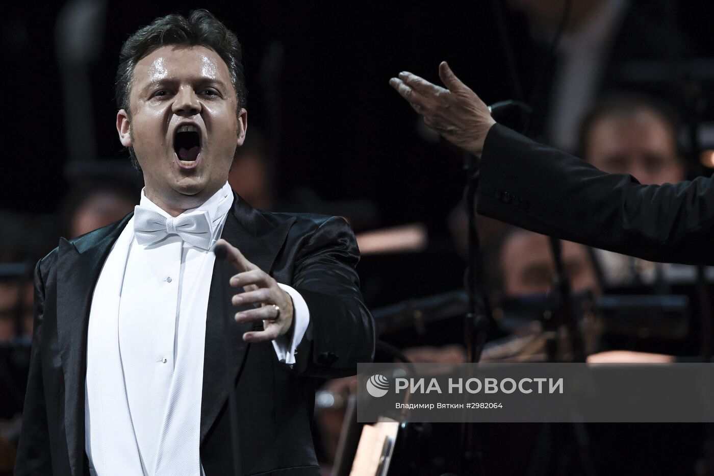 Юбилейный гала-концерт Госоркестра России и Госхора в Большом театре