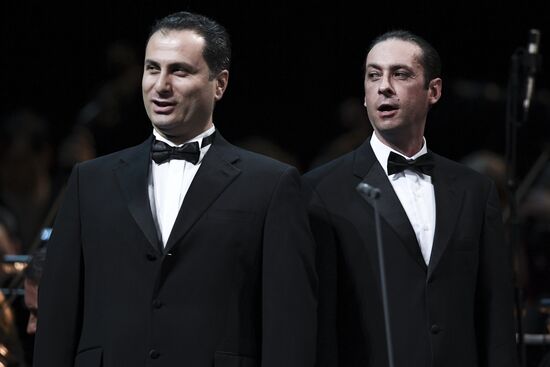 Юбилейный гала-концерт Госоркестра России и Госхора в Большом театре