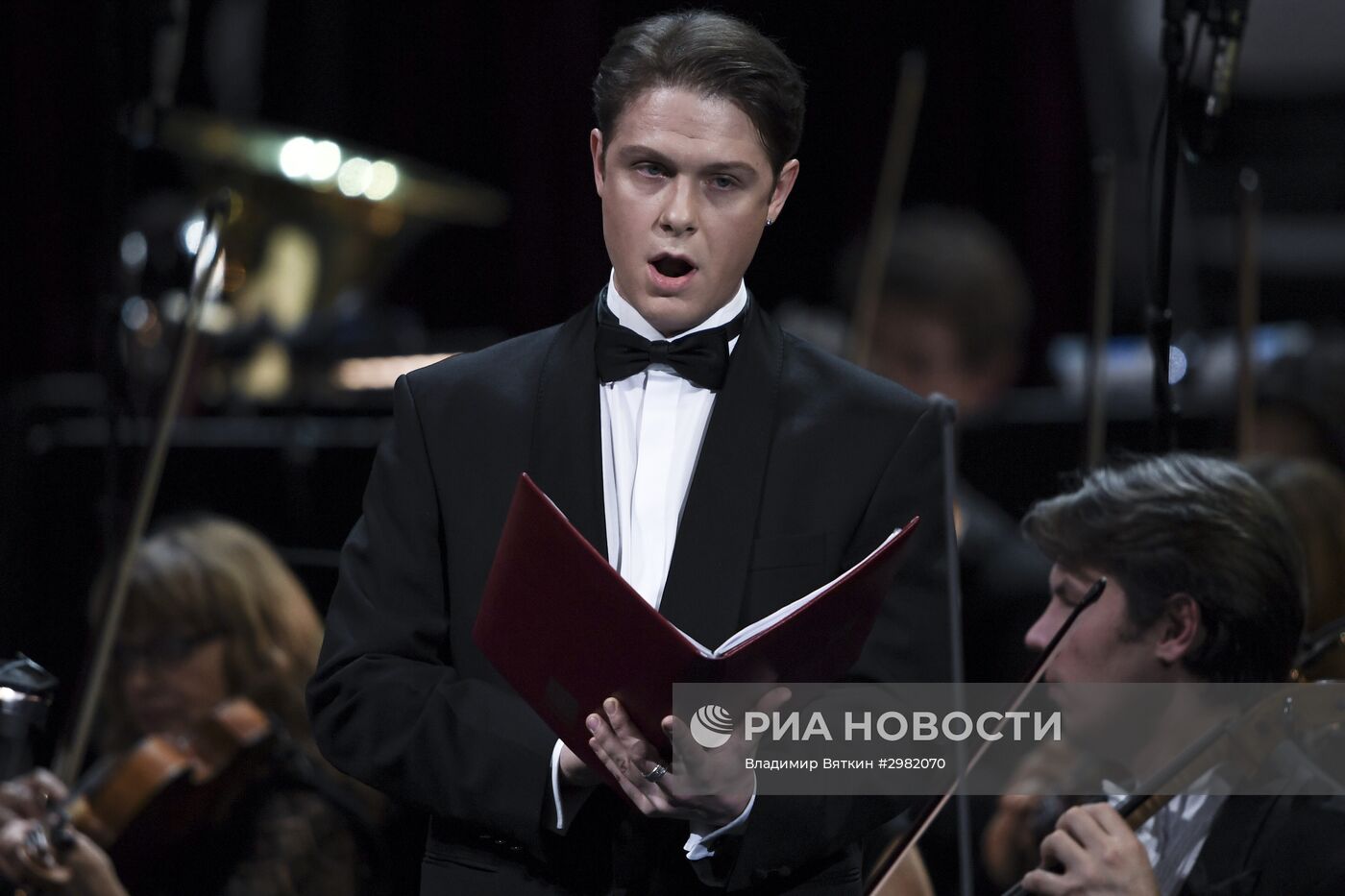 Юбилейный гала-концерт Госоркестра России и Госхора в Большом театре