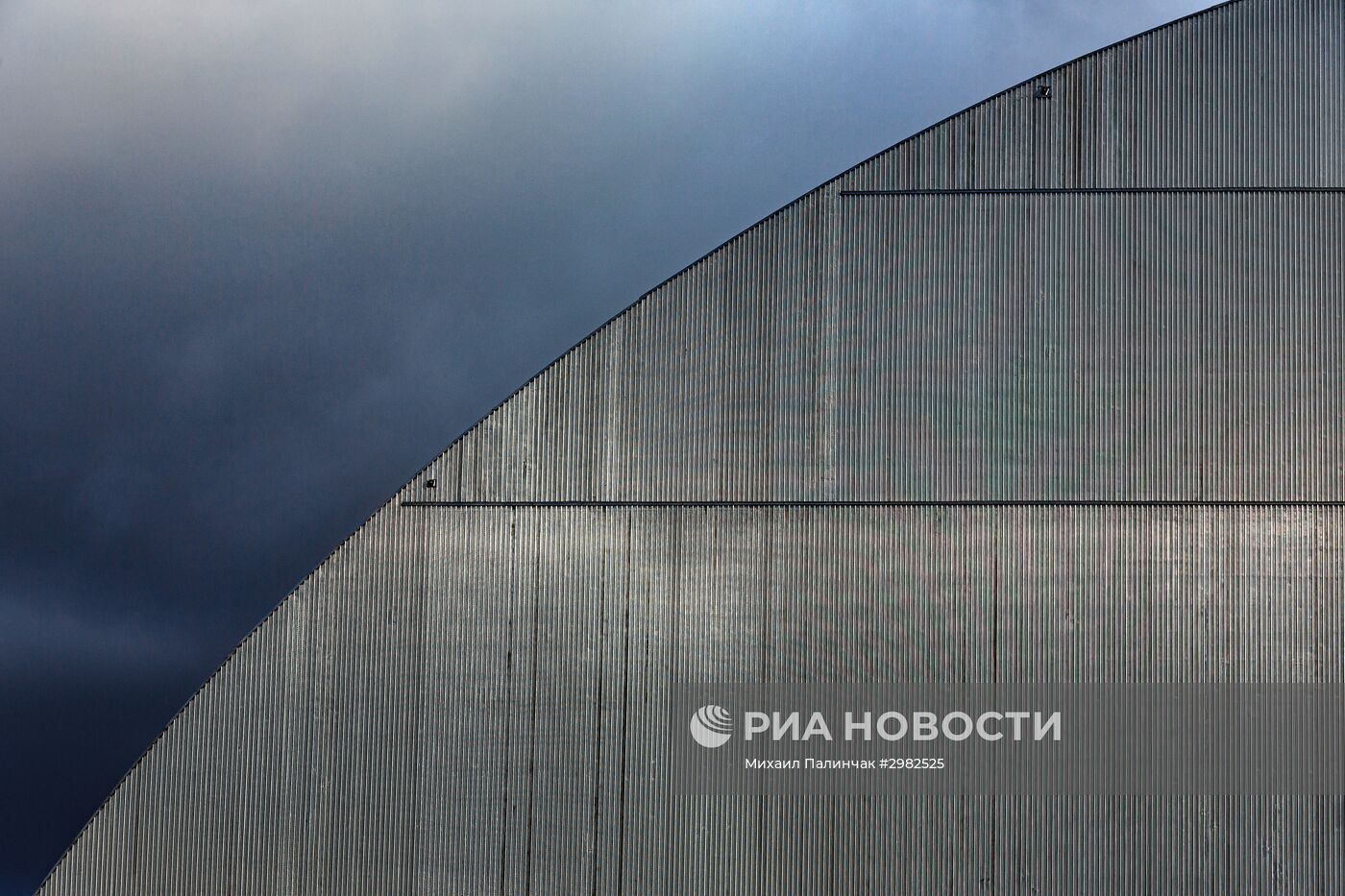 Завершается сооружение нового укрытия над четвертым энергоблоком Чернобыльской АЭС