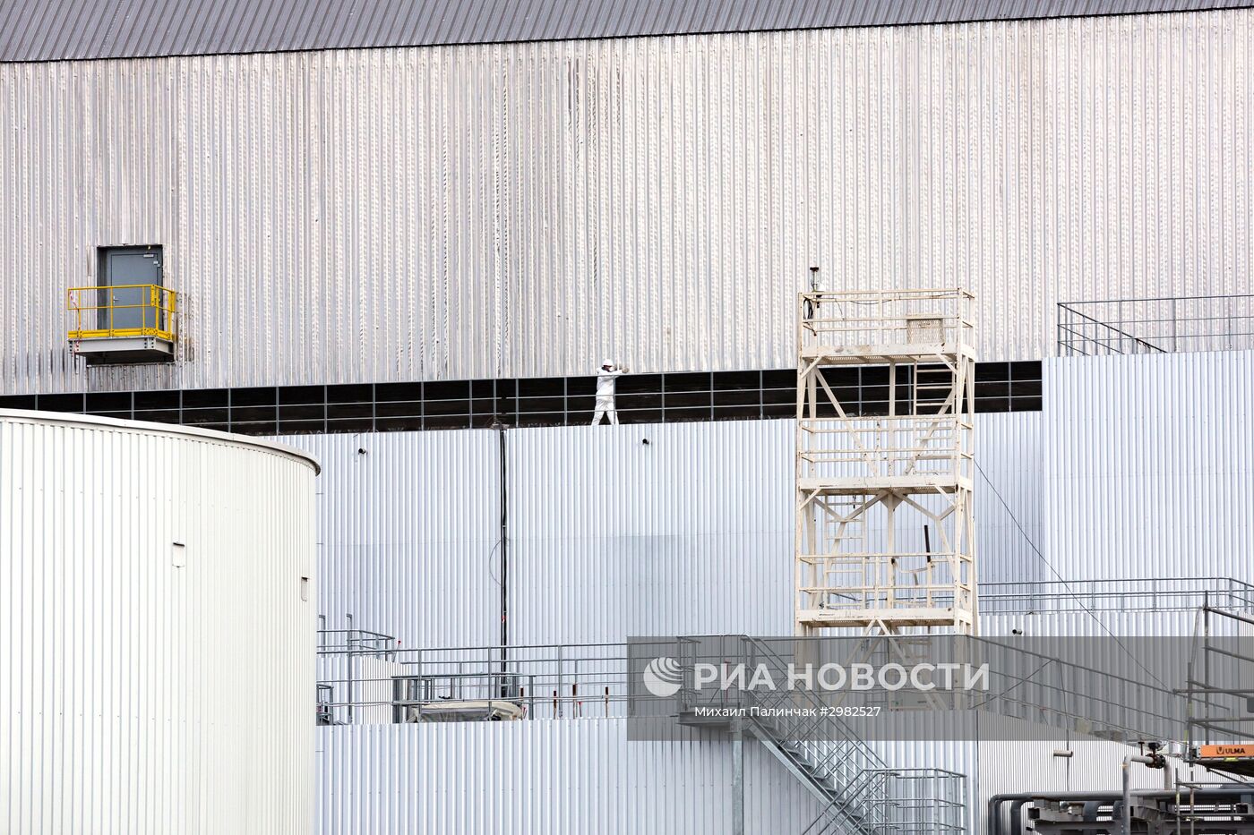 Завершается сооружение нового укрытия над четвертым энергоблоком Чернобыльской АЭС