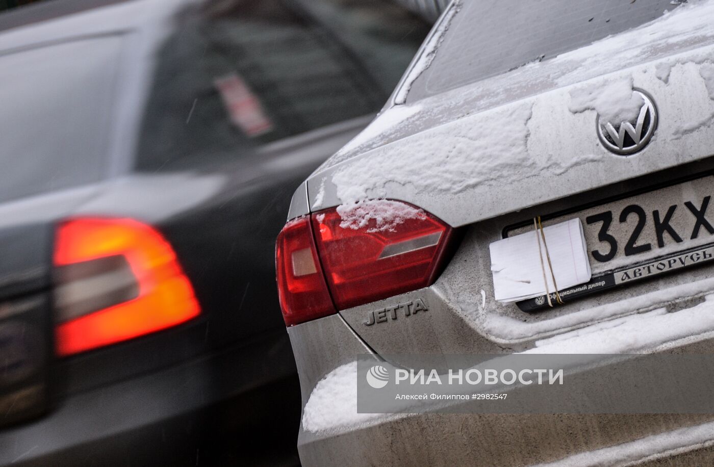 Московские власти усилят борьбу с закрытыми и нечитаемыми автомобильными номерами на платных парковках