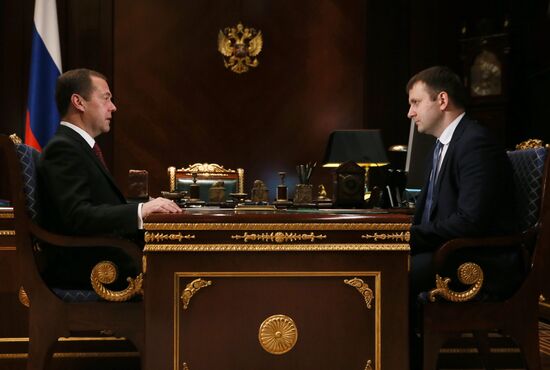 Премьер-министр РФ Д. Медведев встретился с министром экономического развития РФ М. Орешкиным