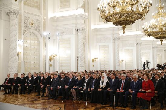 Ежегодное послание президента РФ В. Путина Федеральному Собранию