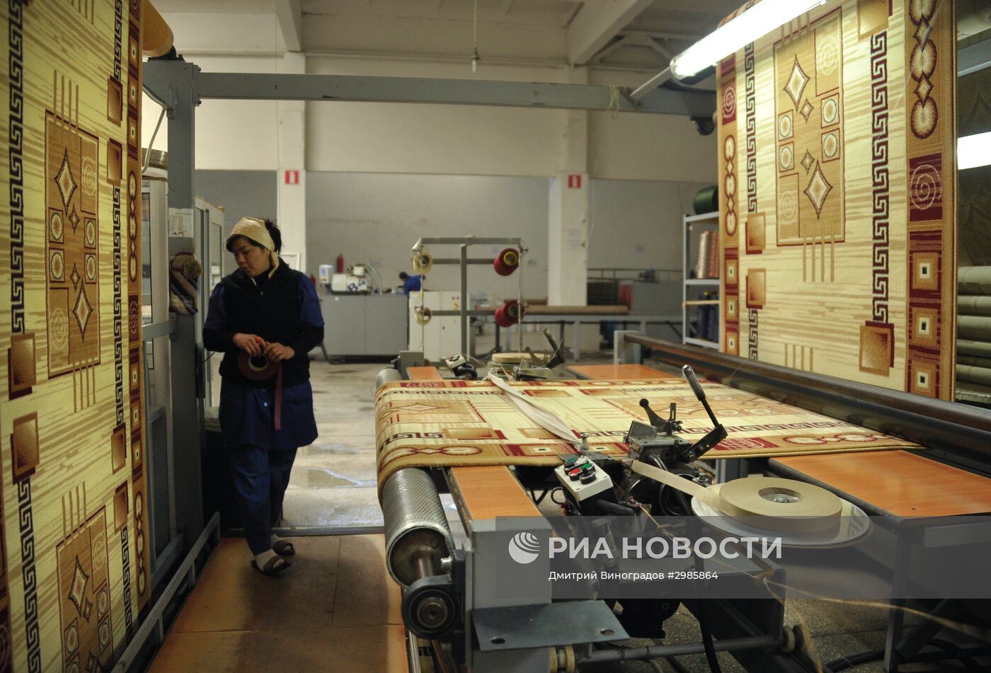 Производитель ковров. Ткацкая фабрика ковров. Белка фабрика ковров. Sag ковры. Что производит ковров.