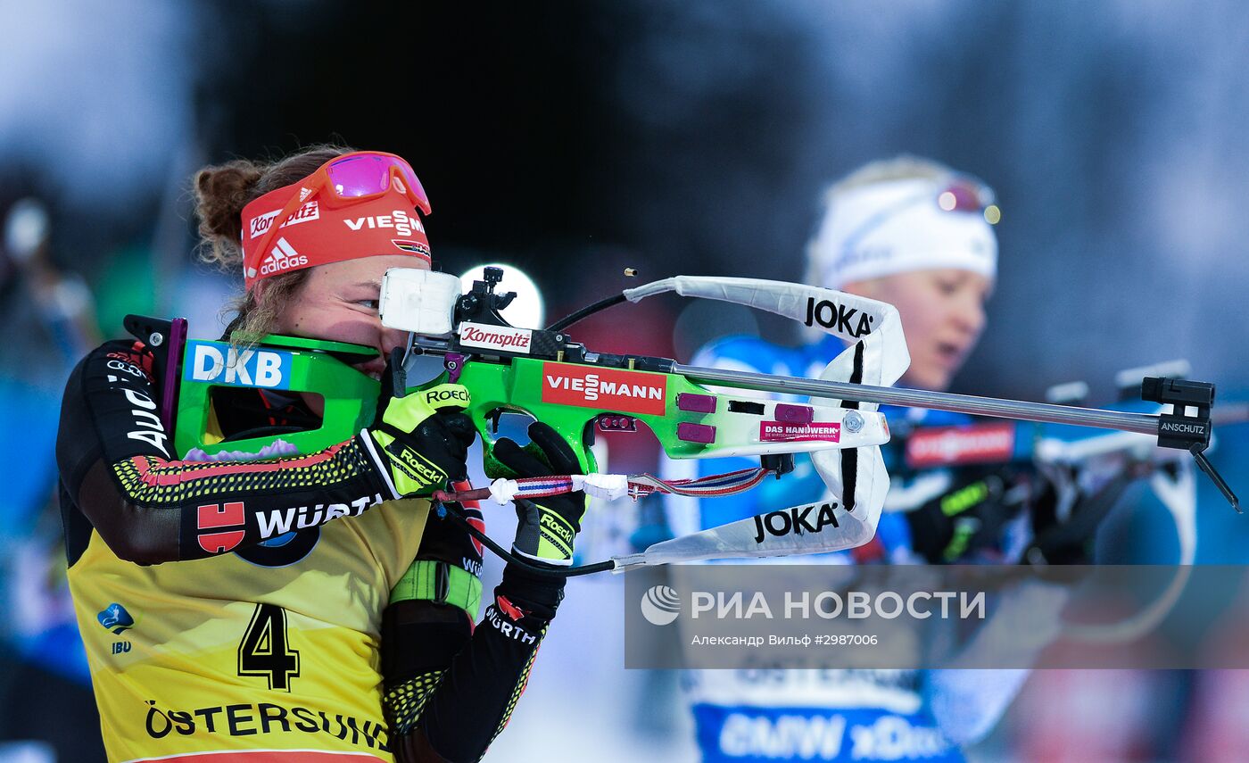 Биатлон. I этап Кубка мира. Женщины. Гонка преследования