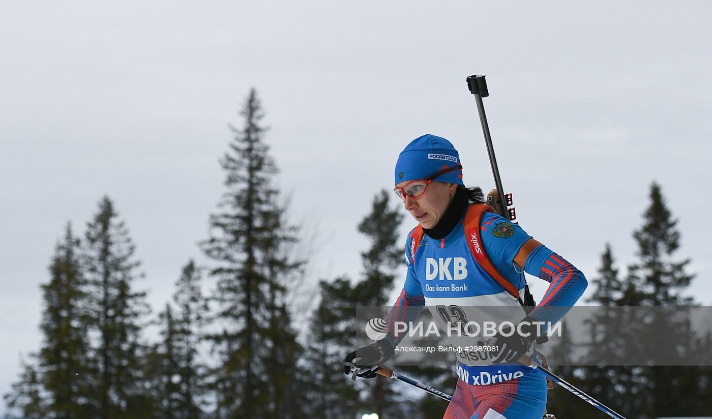 Биатлон. I этап Кубка мира. Женщины. Гонка преследования