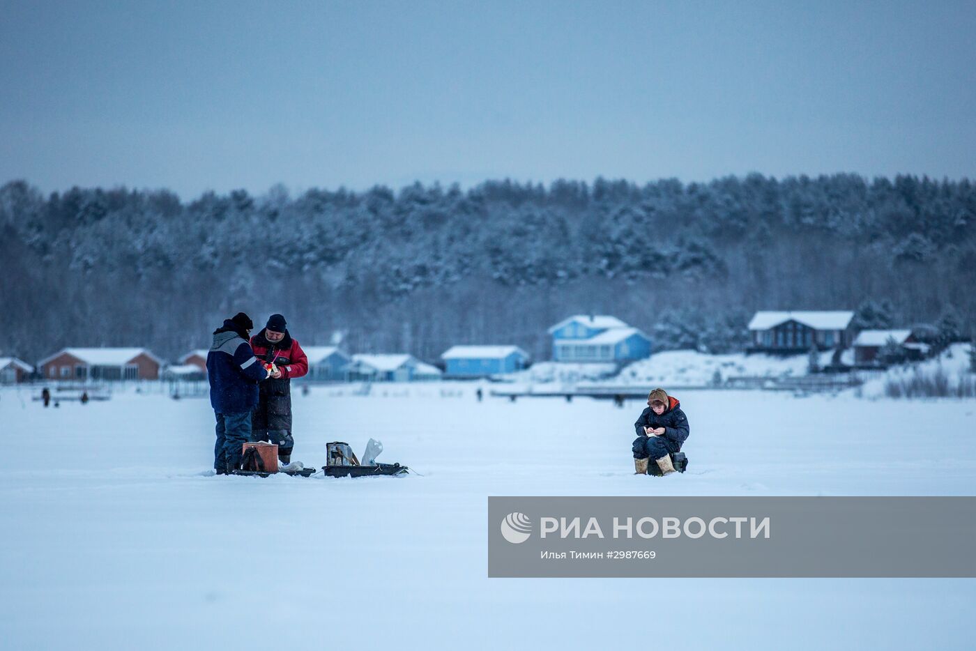 Зимняя рыбалка в Карелии