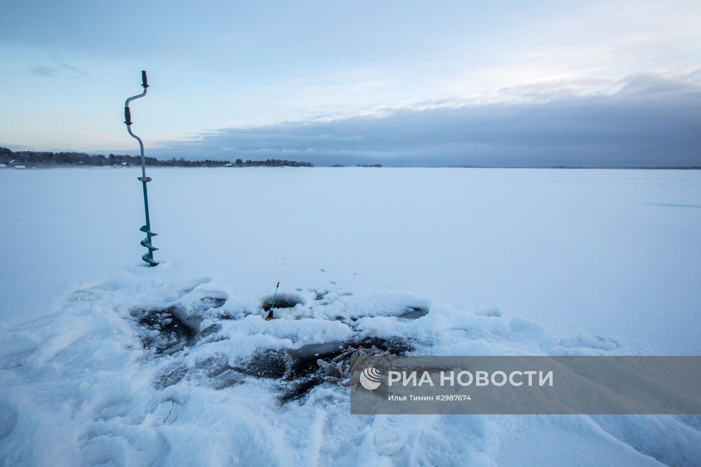 Зимняя рыбалка в Карелии