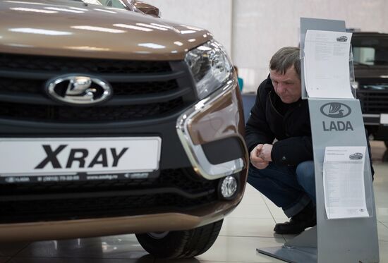 Работа автосалонов в Омске