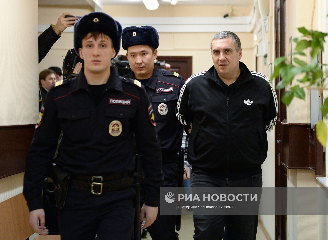 Рассмотрение вопроса о продлении срока содержания под стражей Е. Панова и А. Захтея