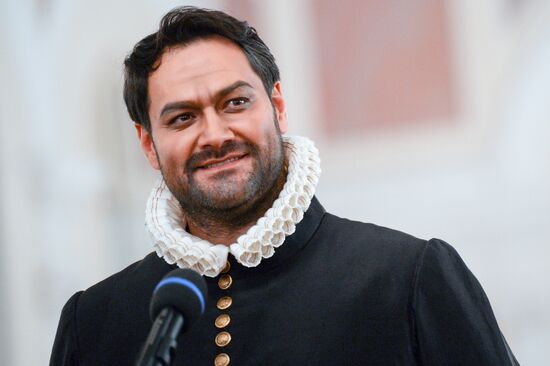 Брифинг актеров оперы "Дон Карлос"