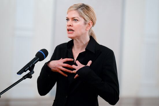 Брифинг актеров оперы "Дон Карлос"