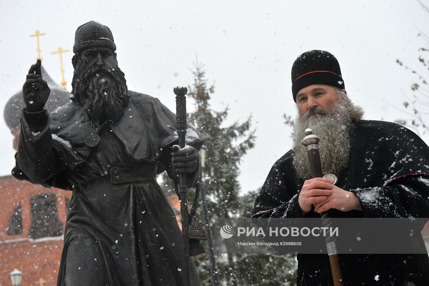 Открытие памятника митрополиту РПСЦ Андриану в Казани