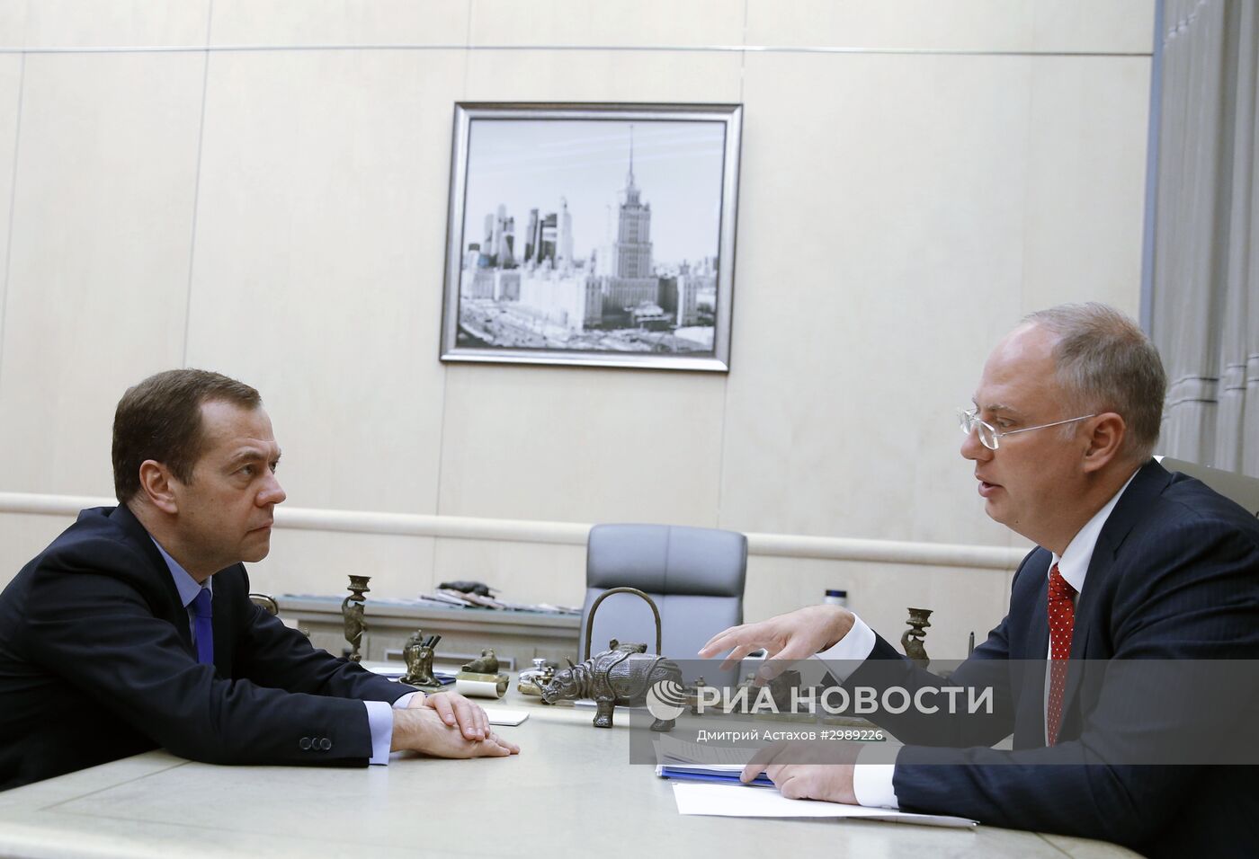 Премьер-министр РФ Д. Медведев встретился с главой Российского фонда прямых инвестиций К. Дмитриевым