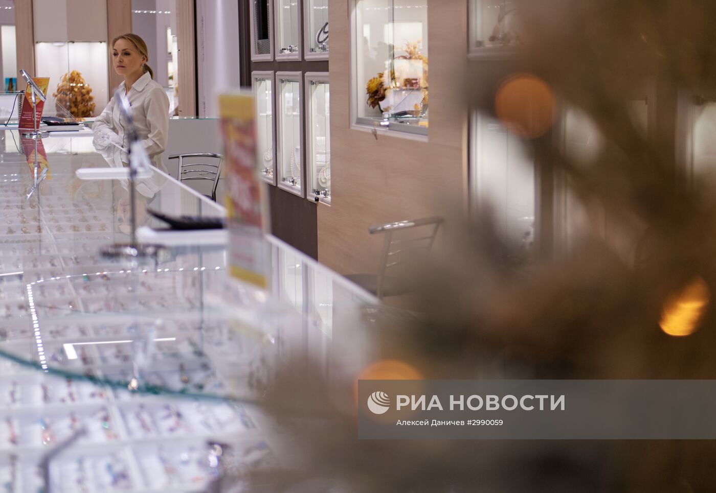 Ювелирный завод "Русские самоцветы" в Санкт-Петербурге
