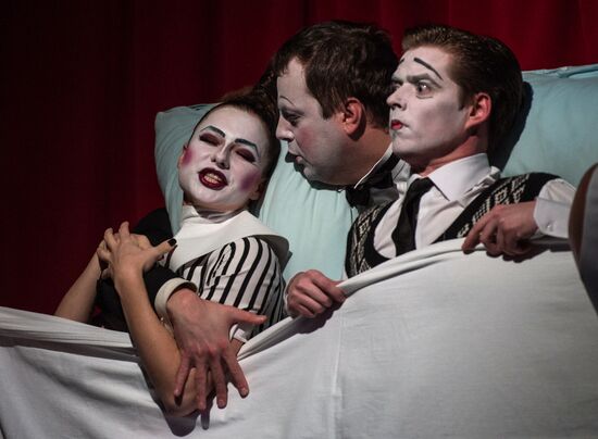 Показ премьерного спектакля "Диссидент"