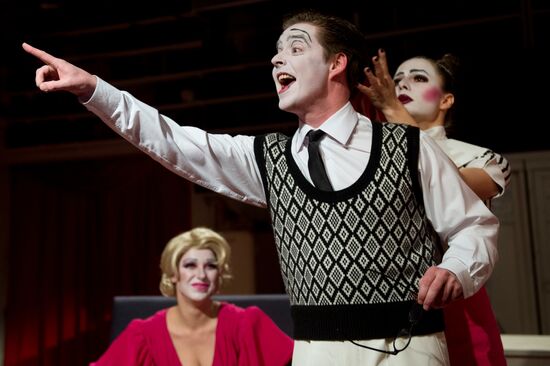 Показ премьерного спектакля "Диссидент"