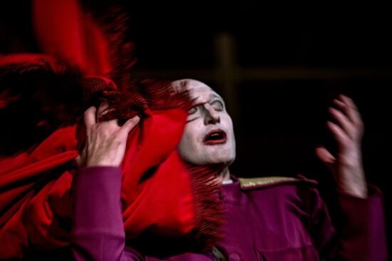 Показ премьерного спектакля "Диссидент"