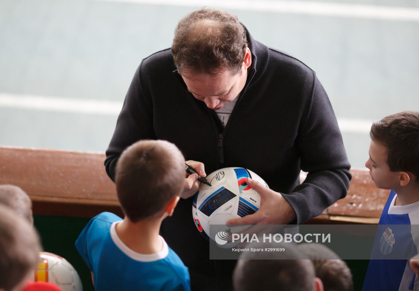 Открытие в Волгограде футбольной школы имени Леонида Слуцкого