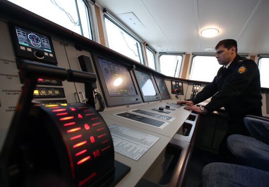 Встреча пограничного сторожевого корабля "Надёжный" в порту Балтийска