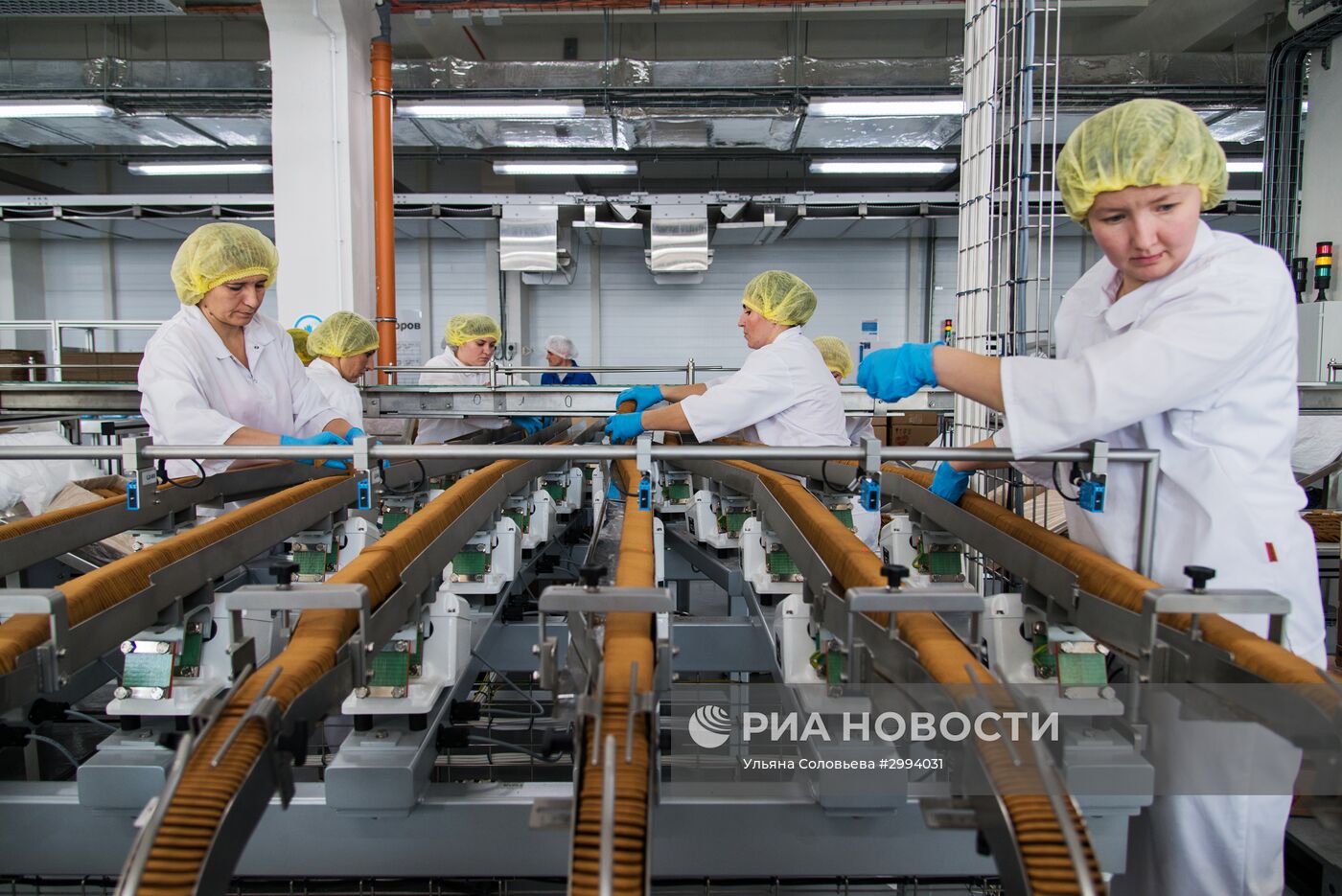 Производство печенья на заводе ООО "Келлогг Рус" в Воронеже