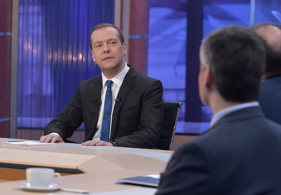 Интервью премьер-министра РФ Д. Медведева российским телеканалам