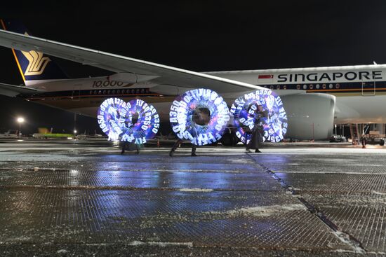 Самолет нового поколения Airbus a350-900 Singapore Airlines выполнил первый регулярный рейс в Россию